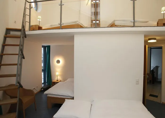 Alanus Gastehaus 여관 *